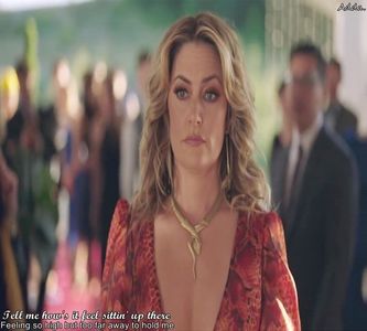 - *o mângâie prin păr* Poate dacă se împacă cu Ruby o să fie bine...Poate e doar; Supărată.
