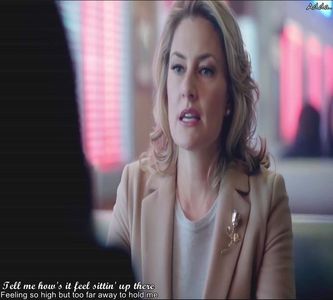 - Poți să spui, nu reacționa așa... =))))) *se uită la ea*