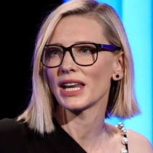 ▬ ❝De ureche, in alta parte nu ai castigat acest drept.❞=))))))))))