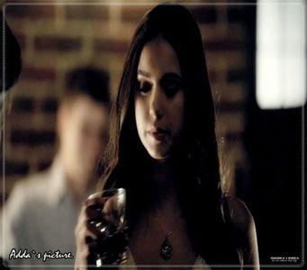 - *se uită în telefon* =))))))