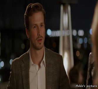 》Dar eu n-am făcut nimica, sunt normal ca-ntotdeauna. Nivelul meu de normalitate. *dacă; tot îl bate cu pizza, ia felia și o mănâncă după ce o trage Grant pe Liz* =))))))))))))))))))
