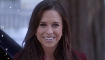 Lacey Chabert-Sara Thomas