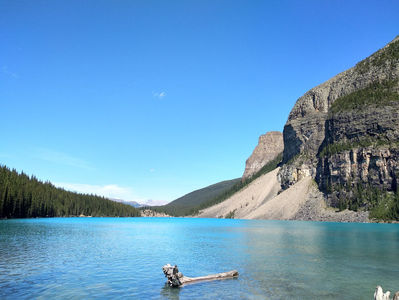 ; Lake Moraine, Canada
