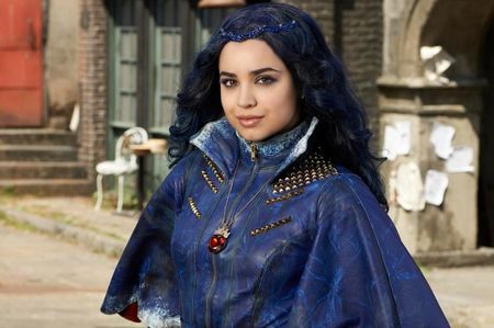 Sofia Carson-Evie