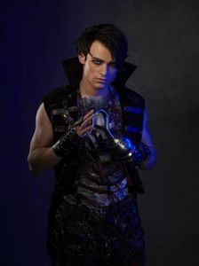 Thomas Doherty-Harry Hook