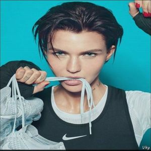 ▬ ❝Ma duc la noapte si le fur apa, sa vedem atunci ce fac.❞=)))))