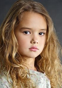 Lili Sanboeuf-Miruna