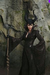 Kristen Bauer van Straten-Maleficient