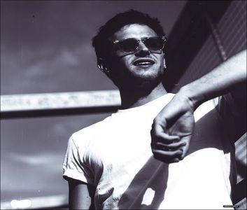 ⤑ʀคყօʄ ˢᵘᶰˢʰᶤᶰᵉ☀️┊#merge spre chris si anna si striga de la(; departare spre ea;anna..iubito,uitate la mine=)))#sperand sa o intoarca intai prin cuvinte ceva;
