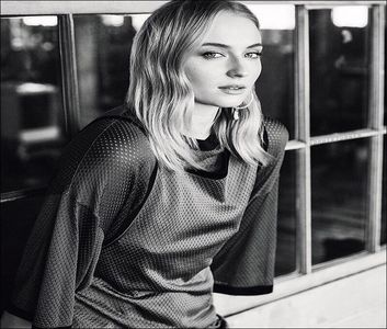 ⤑ʀคყօʄ ˢᵘᶰˢʰᶤᶰᵉ☀️┊#nu merge cu tine..locuieste cu mime si cu sarah..intelegi?#se(; uita urat la ea si apoi ii pica fata din cauza lui con;f;;;;uck
