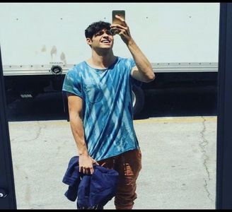 ༄nɇᶥfɇłɨƀȺŧȺ♡ ─ ❞La mine e și colegul meu de apartament, Grizz. Dar dacă ți-e mai ușor; mergem la tine și o să îți prezint apartamentul meu altă dată.❞ =))))
