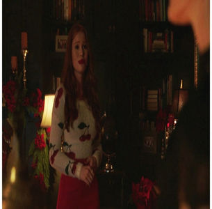 ̷♡̷ ⍮αιηяσʇιƖαɔ⑇eyes٦̷ Îl strânge tare-n brațe și pentru o secundă pare că i-ar da lacrimile dar; clipește rapid și le alungă =)). „Ce ar fi să nu mă mai enervezi nici tu, mhm?” Se uită la el cică făcând pe serioasa apoi zâmbește.
