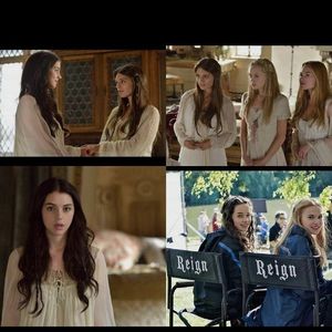 ━ Îi prinde tricoul în mână și ținându-l strâns, ridică privirea spre Oliver cel la bustul gol.; ❞O să mă deconcentrezi. Dacă dau foc la casă e doar vina ta și a abdomenului tău.❞ Trage tricoul peste prosop, dându-i drumul acestuia după ce e îmbrăcată. ❞Îți plac pastele?❞ :))
