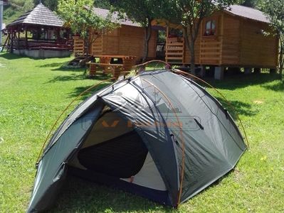 Camping-Pietrosul-Rodnei-; o idee similara
