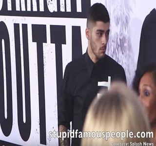 — Sărutul împărțit de aceștia într-una, iar în cealaltă modalitatea mândră a lui Josephine; de a-și identifica inelul de logodnă de pe degetul potrivit, spre camera de fotografiat, amândoi doar zâmbete. Singura lui concluzie era și cea mai evidentă. Nu se înșelase. De unde altele se trăgeau 
