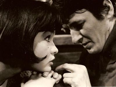 Un Film Cu O Fata Fermecatoare