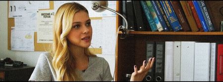 Recurg la aruncarea privirii în direcția acesteia, acela dovedindu-se și momentul în care; pătrund în urma ei în interiorul clasei ce servea drept studiu al primelor două ore. ❛Chiar dacă aș vrea să ies fără ca tata să știe, Zayn va fi acolo. Și sunt mai mult decât sigură că m-ar urmări
