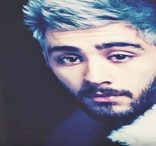 — Absolut fiecare acțiune care are loc pe planul respectivului act intim, aflat la începuturile; desfășurării produc atât din partea lui sunete tipice, precum și din partea lui Josephine, ceea ce menține producerea acelorași mișcări, chinuitoare de altfel pentru amândoi. În ciuda dorinței sale de
