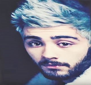 — A recurge la o reacție vocală, printr-un sunet în concordanță cu înaltul grad de excitare,; modificarea poziției capului la inițiativa șatenei îi sustrage fiecare intenție în parte. Astfel, privirea lui rămâne concentrată asupra ochilor săi verzi până în clipa în care aceștia se închid, gest
