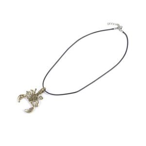 Medalion cu scorpion metalic_35 de lei