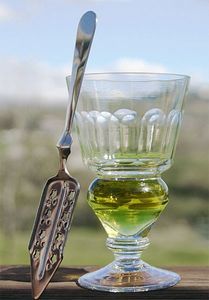 Absinthe; BAUTURA TRADITIONALA DIN romania
