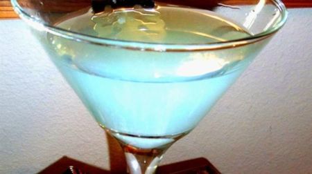 ; Taraf de Haidouks - Pelin bau, pelin maninc - Absinth I Drink You, Absinth I Eat You
