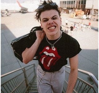 　09.01 ·♡ 161ˢᵗ ℸrack · ❝kill somebody❞ · yungblud.