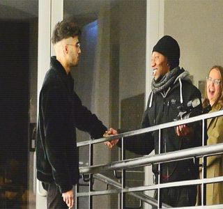 — Asta e deschisă acum, nu înseamnă că o să rămână așa mult timp.” Într-un subit moment i; se adresează, producând o subtilitate mult prea evidentă prin maniera în care oferă curs legăturii dintre realitate și aparență, demonstrându-i că în orice moment gândurile și dorințele ei s-ar putea 
