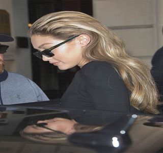 — că ajunseseră la destinație. Înaintea realizării oricărui gest, un; alt contact vizual are loc între ei, iar după o pauză infimă dă frâu liber următoarelor: “Măi să fie am ajuns.. cine intră ultimul e un fraier din Brooklyn.” abia apoi, coborând val-vârtej din mașină.
