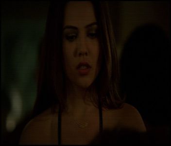 — ❝Ămmmmm habar n-am?? Dar nu sunt dulce, dulce. Dulce sounds boring! Ceva ce; îți încearcă mai mult papilele gustative.. acru? =)))❞ Surâde.
