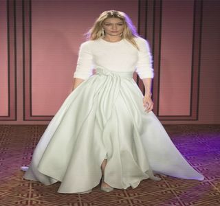 ━ Una adevărată sau nu, căci, deşi împărţea din când în când momente de afecţiune; alături de Zayn, nu purtaseră până la momentul actual vreo discuţie care să lămurească lucrurile dintre ei şi care să pună cu exactitate punctul pe „i” în ceea ce priveşte natura
