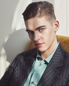 Deci simt că nimic nu mai are sens....