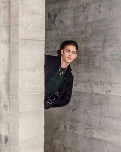 Nush dacă există băieți pe Sunphoto dar dacă sunt cumpărați vă Ferragamo și sigur o să agățați...