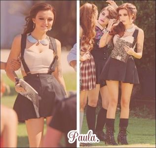 mai sitit cand punea cineva poza si scrie gen 'E CINEVAAAAAAAA?' ce ciudat era :):)