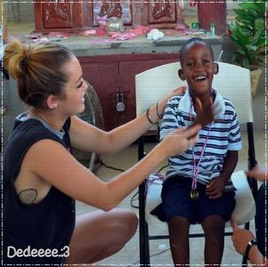 ╰　m̲̲i̲̲d̲̲n̲̲i̲̲g̲̲h̲̲t̲̲❁ Ŕ̲̲Λ̲̲Ī̲̲И̲̲;. Și acum este!! Mamă ce mic era Harry :))) Și eu o am pe -; Fox pe fb și pe insta :( # Nucă - =)))))))))) Mor..... Băi totuși ce-mi pare rău că nu m-am gândit să salvez eu tot și să pun undeva ca să avem amintiri :((((
