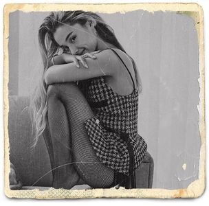 Close enough, îmi aminteam eu cv de un fotbalist!!! POATE O VEI CUNOAȘTE ÎNTR-O ZI! cl.; La facultate.... și tu știu că ești mai mare decât mn ;)
