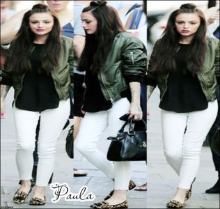 ♡.→ NU INTELEG FAZA CU FEELINGS 21 SA MA LUMINEZE CINEVA :((( 21 de ani Dedz.. -cl; nu ma mai plang gata :DDD + vorba mamei, ma faci sa rad la orice deci de asta te mai suport !! #Gabi
