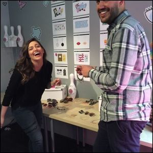 O să-i transmit că ești foarte bine și ca nu ești virusată :) Mâine ai ore inainte de 12? +; Ca sa te sun, că n-am ce să fac....Deloc....#Pau  + Ooo nebuno ;) #Miru + Da!!!Am ascendent in balanță cica..#Dede
