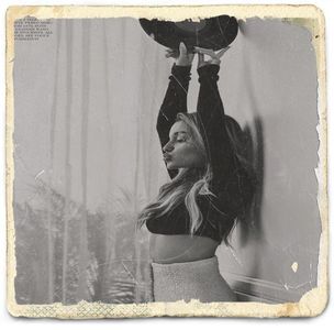 Hai gt nu mai exagera că mă enerv.... ÎN OCHII MEI EȘTI FRUMOASĂ ORICUM! cl.; Scz Hazza dar când te văd pe tine mă gândesc la Hero.... Dar pt un kiss ești bun și tu ;)
