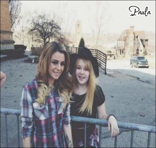 ♡.→ omg dar totusi cum ai reusit sa numai mananci asa mult?? cred ca o fii si de la faptul -cl; ca suntem si facultate si stresul ca avem o groaza de invatat si nu ii avem pe ai nostri sa ne gateasca si nu stim cum sa ne organizam timpul si asa.. nuj daca zic bine lol
