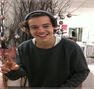 odata ce ai intrat in 'plasa' mea numai poti iesi de acolo, deja imi spui iubire hmmMM *smirks ;)*