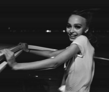 Pacat ca n am photoscape sa fac iar poze cu tn cum faceam cu Ed.....-Mirru Da cn tot face vizitele a; astea daca nu i nimeni pe site???????
