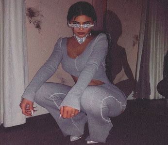 .¸¸.•✿ (Quatre) K̤y̤l̤i̤e̤ ̤J̤e̤n̤n̤ ༺♥༻ GiForce.