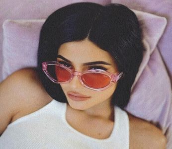 .¸¸.•✿ (Cinq) K̤y̤l̤i̤e̤ ̤J̤e̤n̤n̤ ༺♥༻ Crawlb2m.