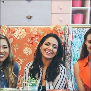 Pls nu zice de bac!!! Sa stii.. Stateam si ma gandeam ce drc faceam daca aveam +; bacul anul asta. Mai bine ca nu!! #Dede + Eee na, inchid pe facetime daca vr #Pau
