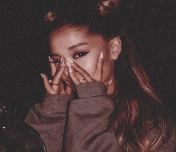 .¸¸.•✿ (Deux) A̤r̤i̤a̤n̤a̤ ̤G̤r̤a̤n̤d̤ ༺♥༻ Bruises.