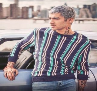— Privirea sa rămâne concentrată asupra chipului acesteia, care ajunge astfel analizat în; detaliu, ochii lui fiind aflaţi într-o mişcare chiar lentă, mai ales atunci când Gigi produce acea apropiere dintre propria lui palmă şi obrazul ei. Buzele i se lipesc între ele, păstrând o tăcere
