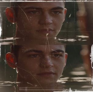 Prea multe rele ... ! Păi e din al doilea film care n-a apărut ;). Ia uite ce urechi mari am