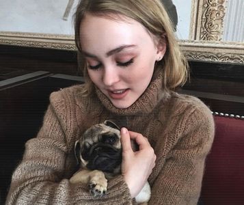 Nu era feminism incultule, feminismul este despre egalitate. Doamne 8-). -Hero. -cl.; Nush dacă o să-l suport doar pe ăsta dar în fine o să încerc! -Paulina.
