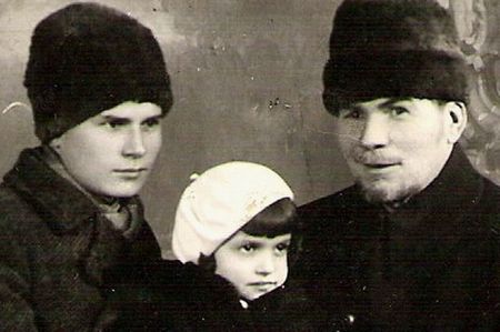 Cu tatal sau si nepoata Ligia (1932); Bazargic 1932
